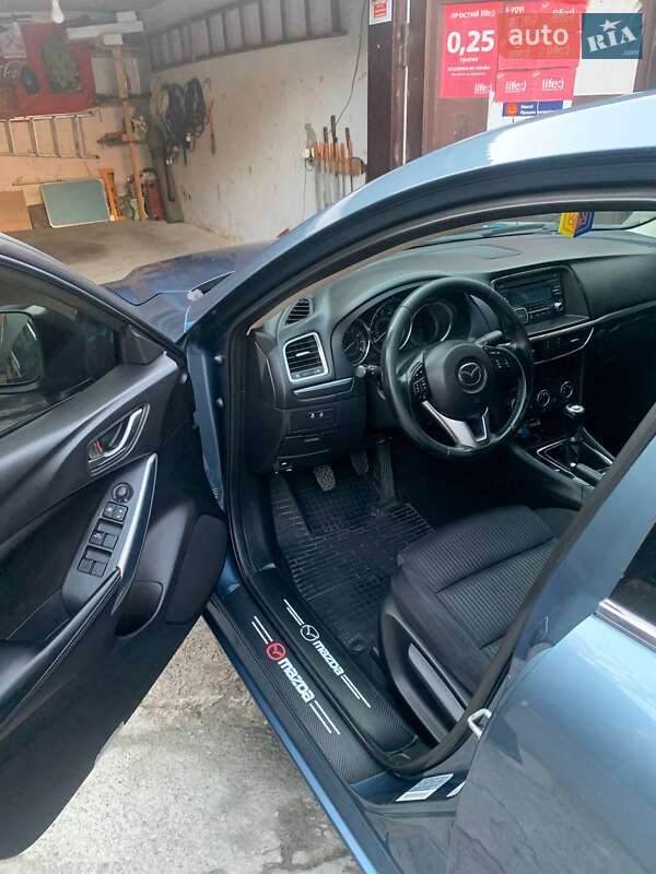 Седан Mazda 6 2013 в Днепре