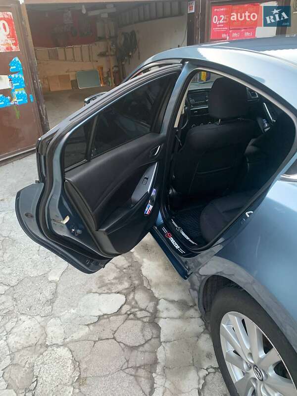 Седан Mazda 6 2013 в Днепре