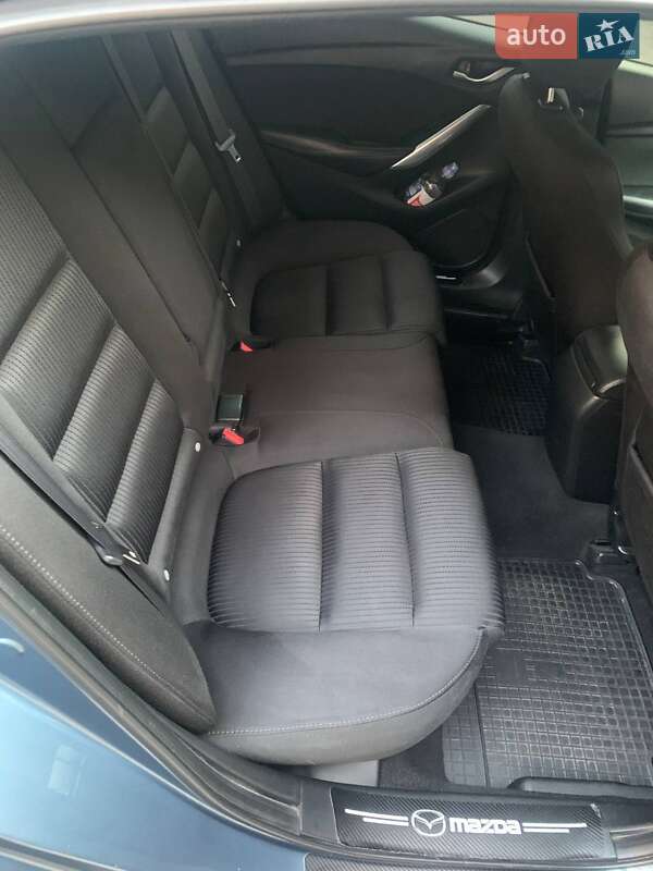 Седан Mazda 6 2013 в Днепре