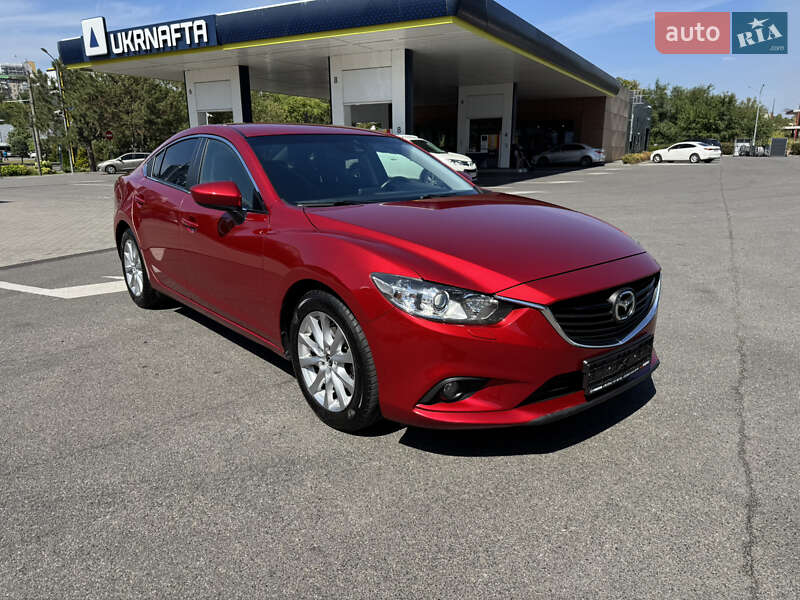 Седан Mazda 6 2015 в Днепре