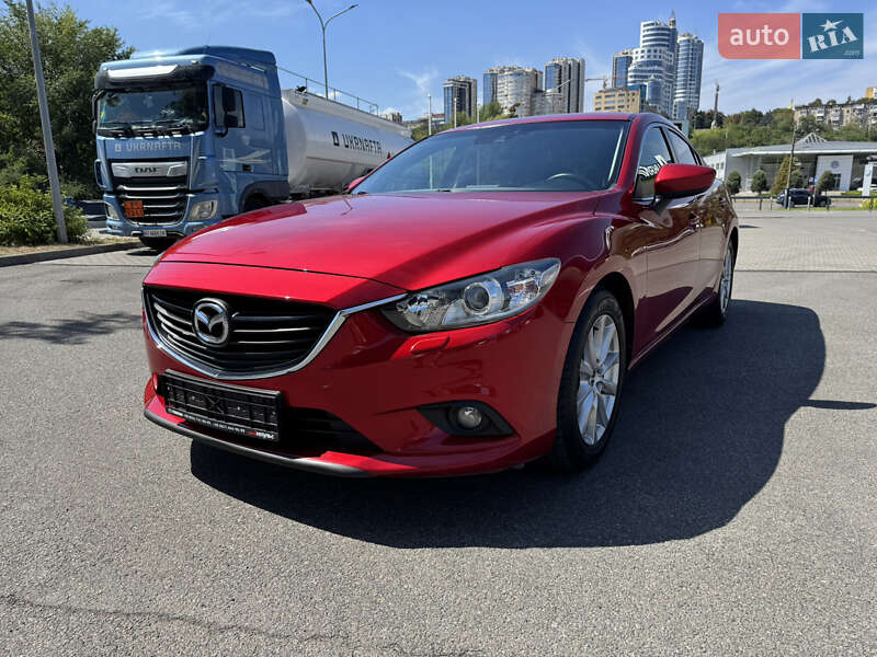 Седан Mazda 6 2015 в Днепре