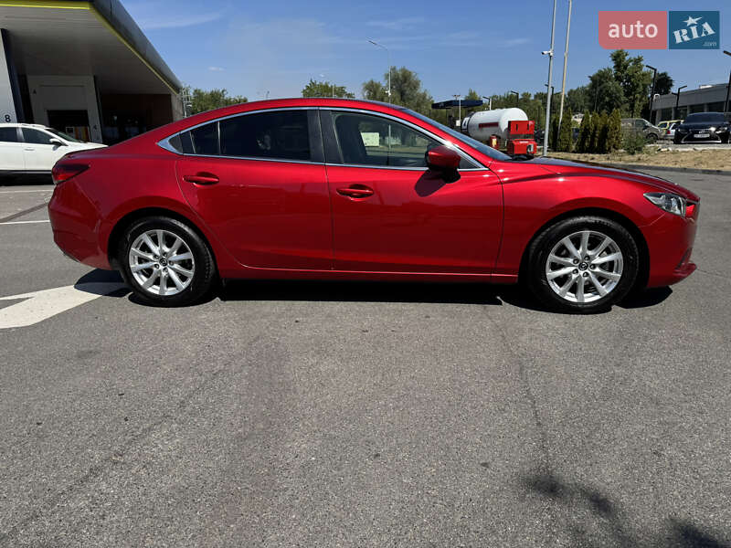 Седан Mazda 6 2015 в Днепре