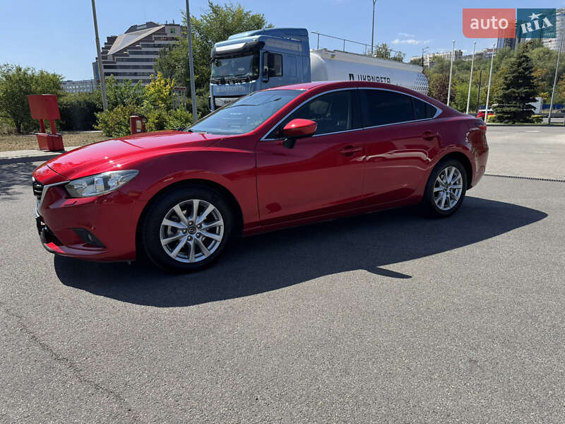 Седан Mazda 6 2015 в Днепре