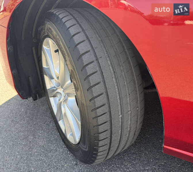 Седан Mazda 6 2015 в Днепре