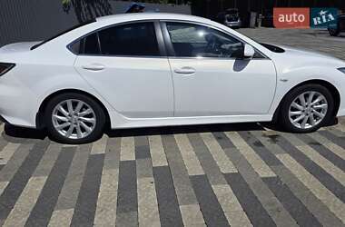 Седан Mazda 6 2011 в 