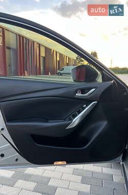 Седан Mazda 6 2016 в 