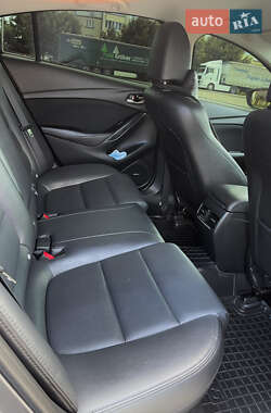 Седан Mazda 6 2012 в 