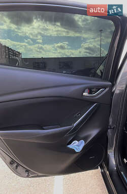 Седан Mazda 6 2012 в 