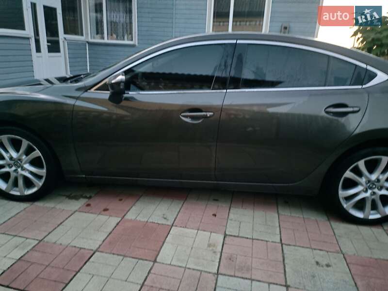 Седан Mazda 6 2015 в Борзні