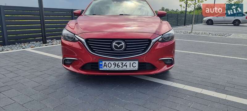Седан Mazda 6 2015 в Мукачево