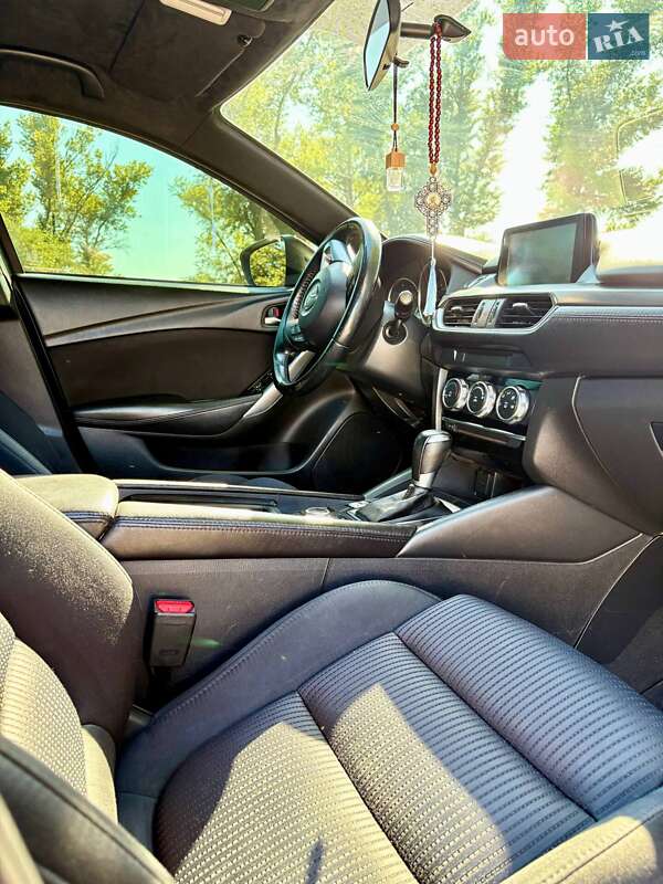 Седан Mazda 6 2015 в Кременчуге