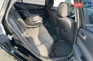 Седан Mazda 6 2012 в 