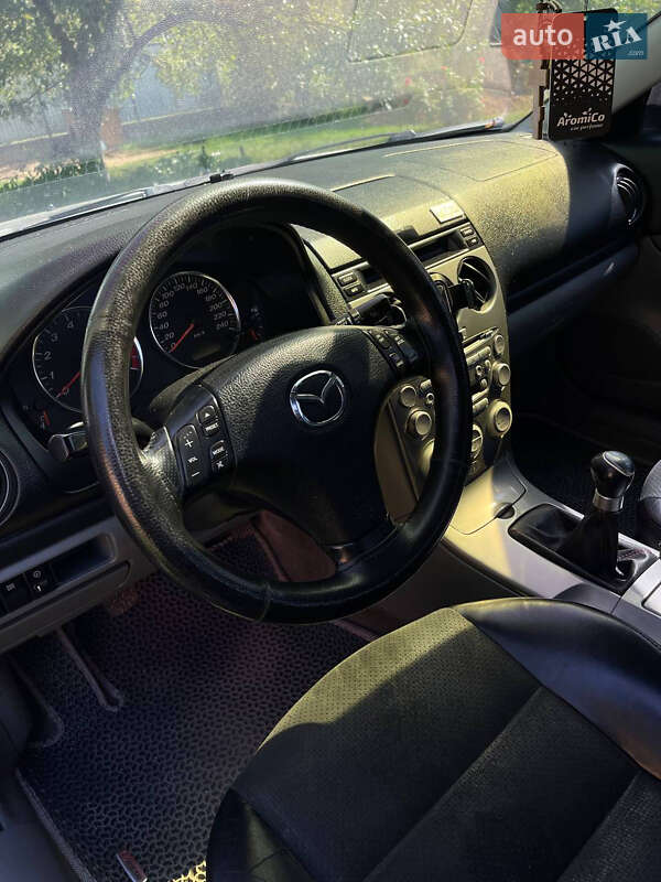Седан Mazda 6 2003 в Ужгороде
