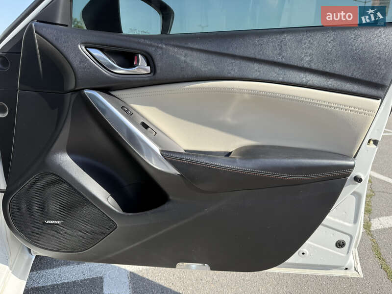 Седан Mazda 6 2013 в Днепре