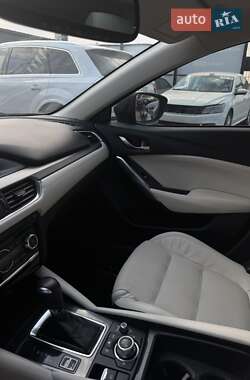 Седан Mazda 6 2016 в Киеве