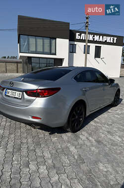 Седан Mazda 6 2016 в 