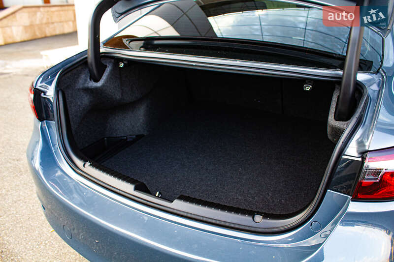 Седан Mazda 6 2020 в Киеве