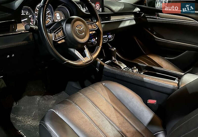 Седан Mazda 6 2018 в Днепре