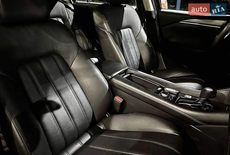 Седан Mazda 6 2018 в Днепре