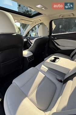 Седан Mazda 6 2015 в 