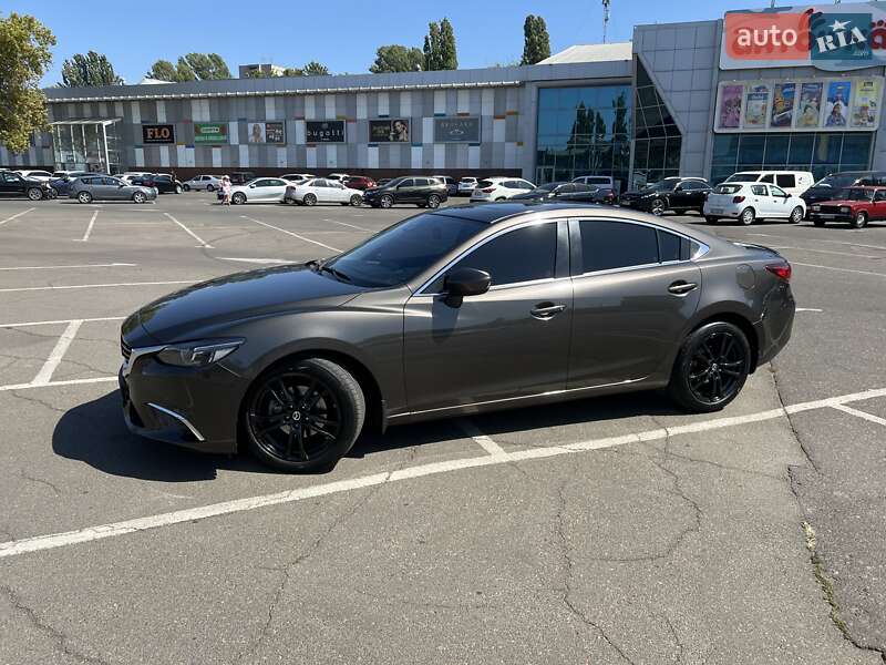 Седан Mazda 6 2016 в 