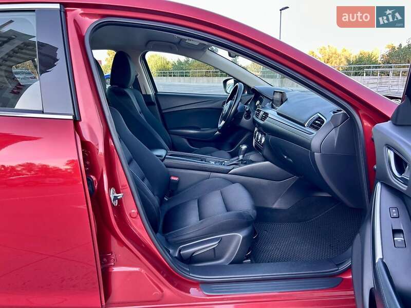 Седан Mazda 6 2016 в Киеве