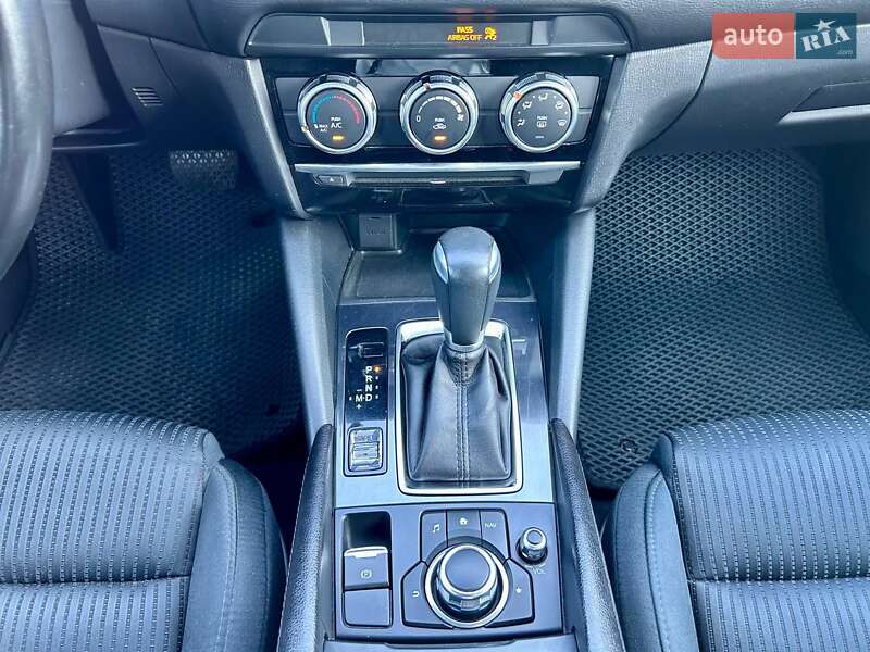 Седан Mazda 6 2016 в Киеве