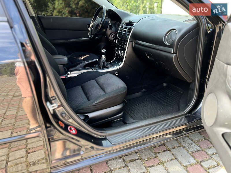 Седан Mazda 6 2006 в Мостиске
