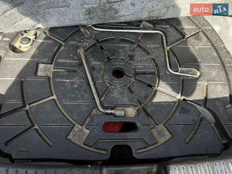 Седан Mazda 6 2006 в Мостиске