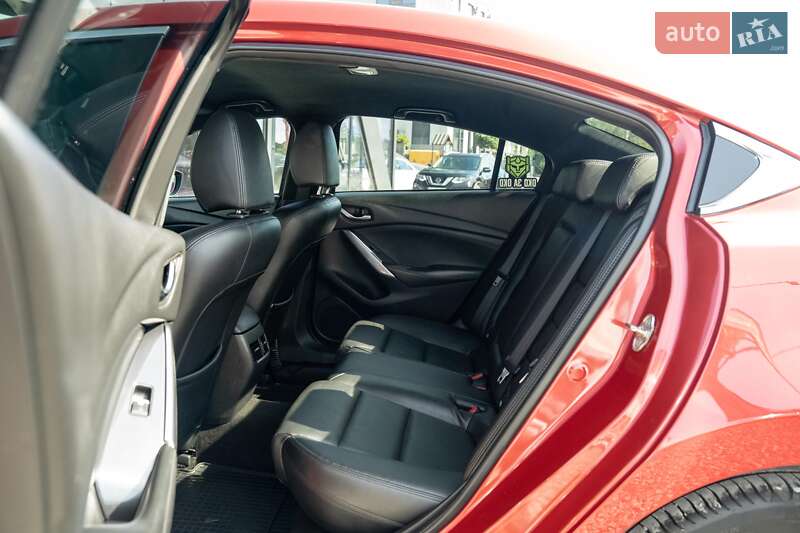 Седан Mazda 6 2017 в Черновцах