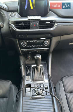Седан Mazda 6 2016 в 