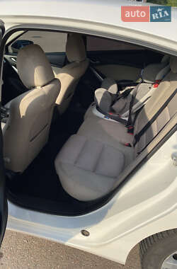 Седан Mazda 6 2012 в 