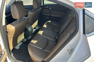 Седан Mazda 6 2011 в 