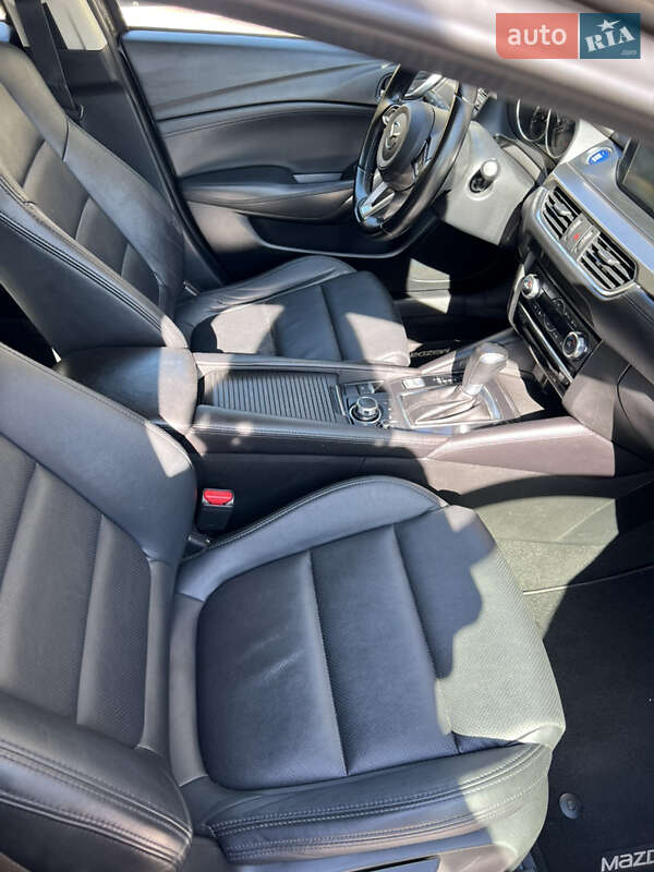 Седан Mazda 6 2016 в Киеве