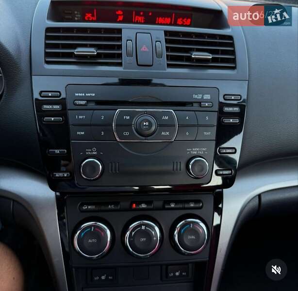 Седан Mazda 6 2011 в Чернигове