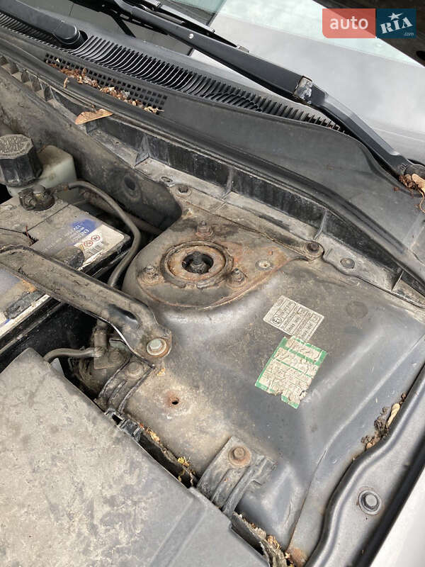 Лифтбек Mazda 6 2002 в Киеве