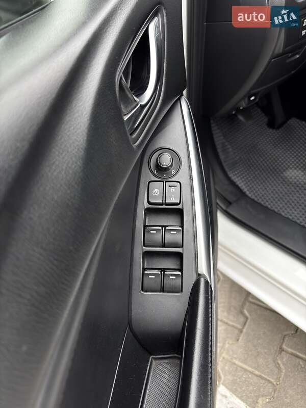 Седан Mazda 6 2014 в Хмельницком