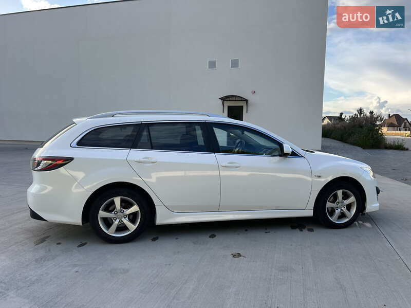 Универсал Mazda 6 2010 в Луцке