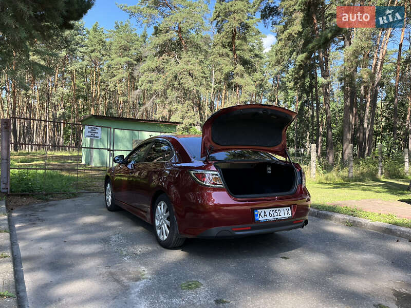 Седан Mazda 6 2011 в Чернигове