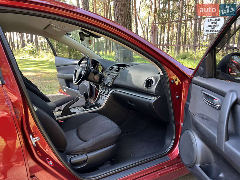 Седан Mazda 6 2011 в Чернигове