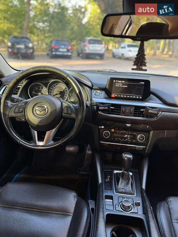 Седан Mazda 6 2016 в Кропивницком
