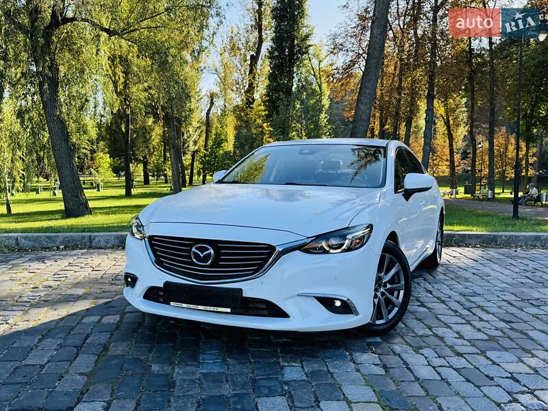 Седан Mazda 6 2016 в Киеве