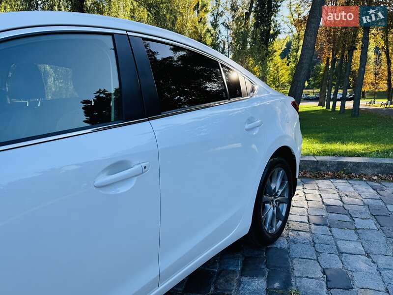 Седан Mazda 6 2016 в Киеве