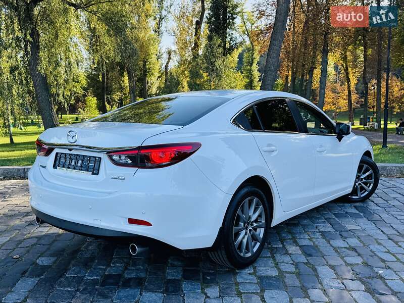 Седан Mazda 6 2016 в Киеве