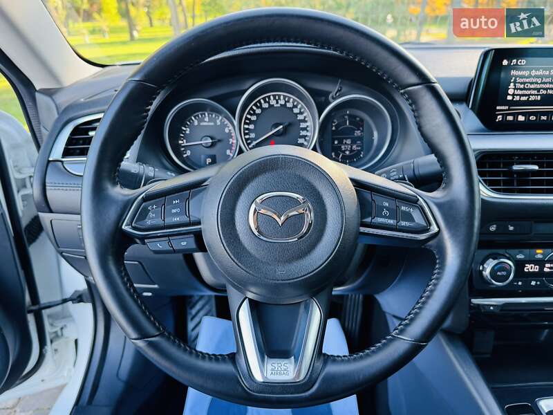 Седан Mazda 6 2016 в Киеве
