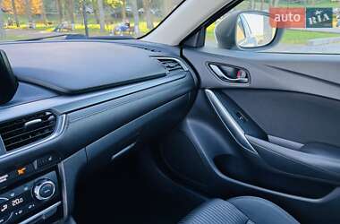 Седан Mazda 6 2016 в 
