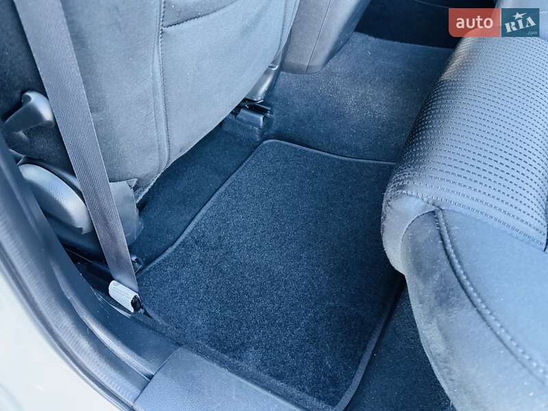 Седан Mazda 6 2016 в Киеве