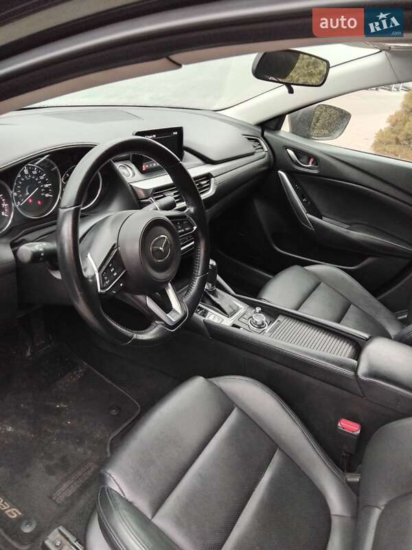 Седан Mazda 6 2016 в Львове