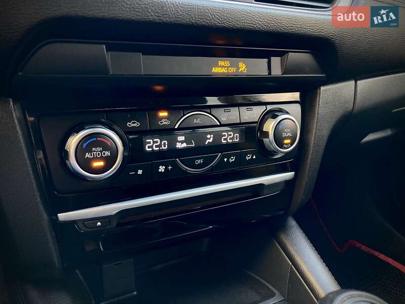 Седан Mazda 6 2017 в Киеве