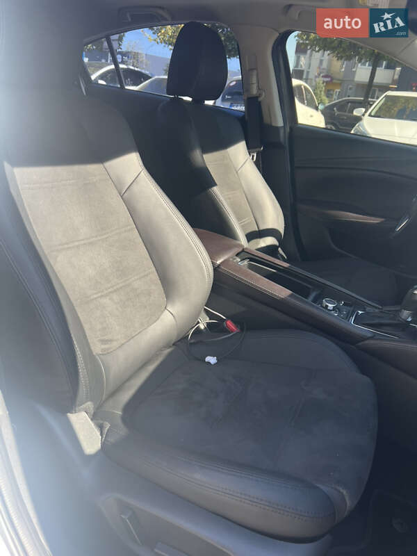 Седан Mazda 6 2014 в Буче